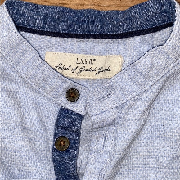 Boys H&M  light blue button down size small - Picture 2 of 7